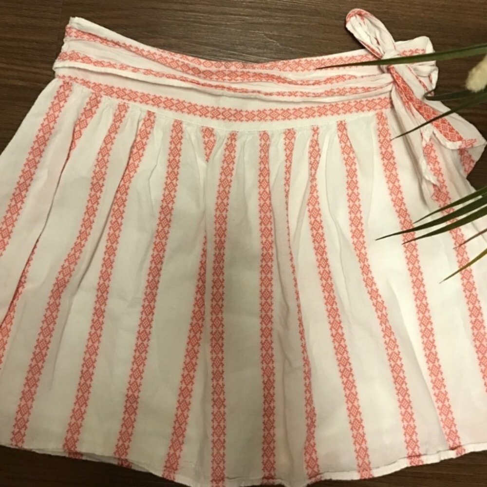 🎀OLD NAVY🎀CROSS-STITCH PRINTED MININSKIRT🎀